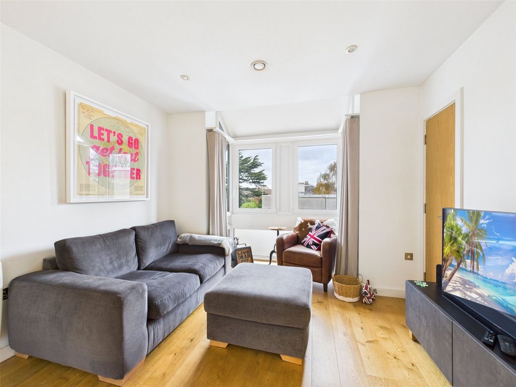 Property photo 3 of 5 Picture No. 08