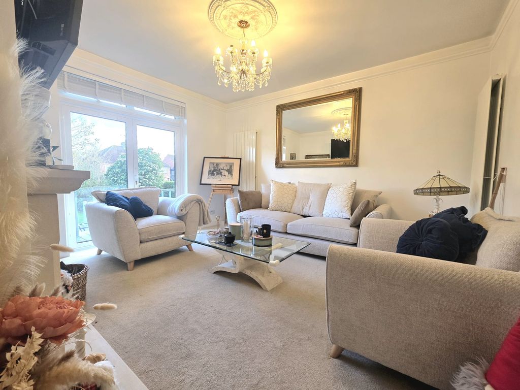 Property photo 2 of 16 16