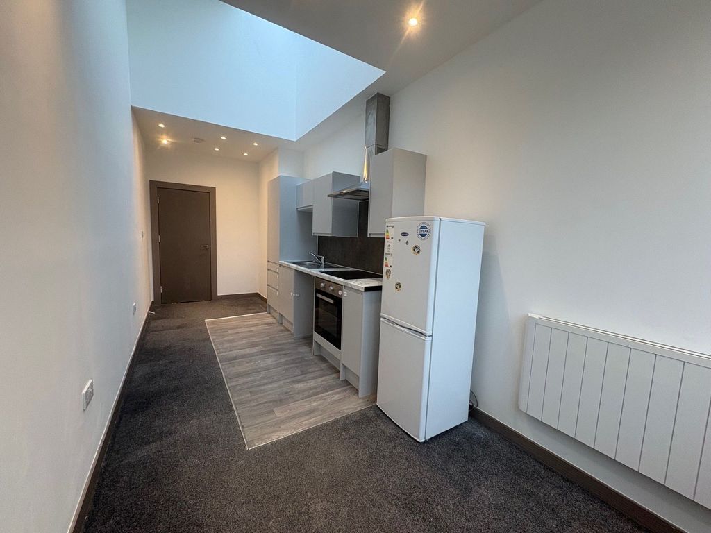 Property photo 2 of 6