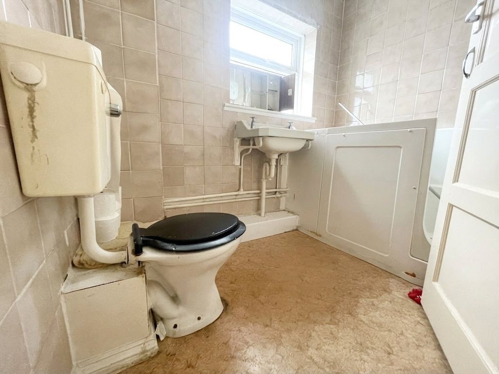 Property photo 2 of 5 Picture No. 06