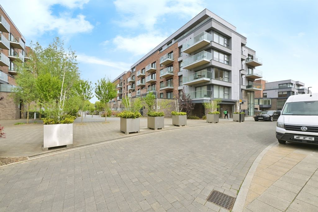 Property photo 1 of 10