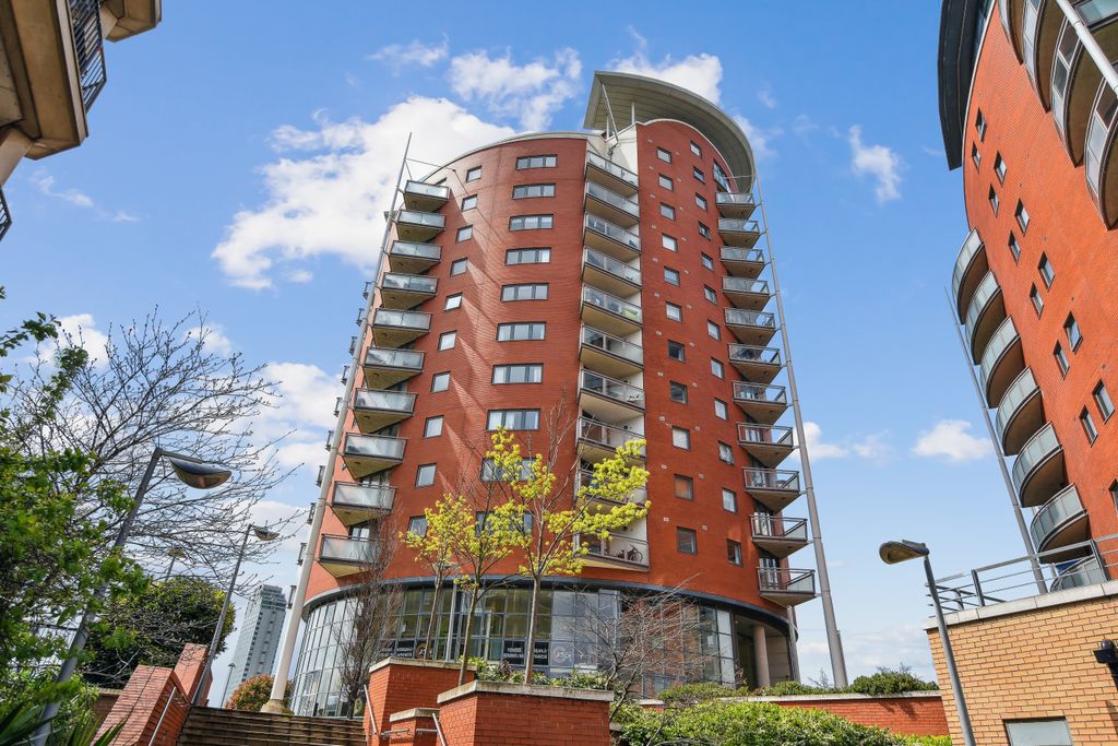 Property photo 2 of 8