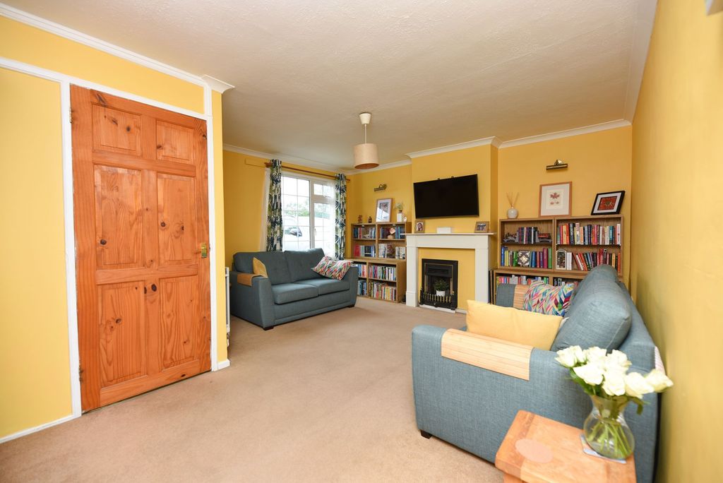 Property photo 2 of 12