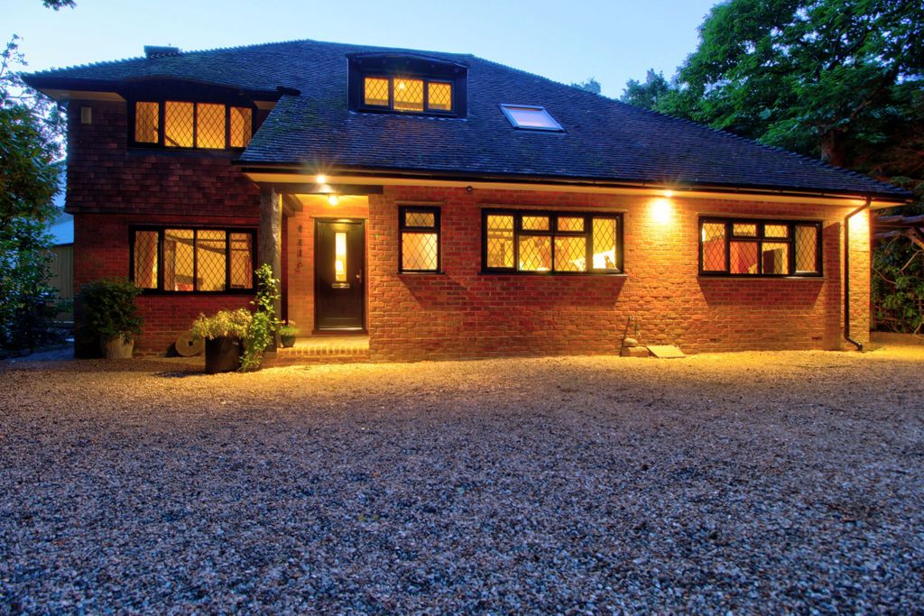 Property photo 1 of 35