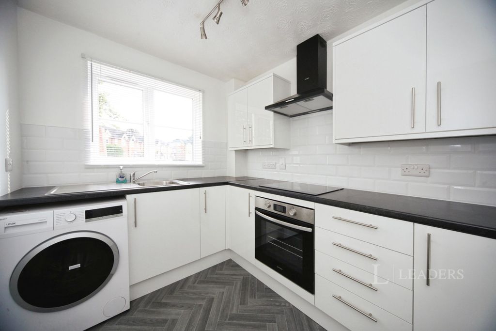 Property photo 2 of 11 Pbox-Img.Jpg