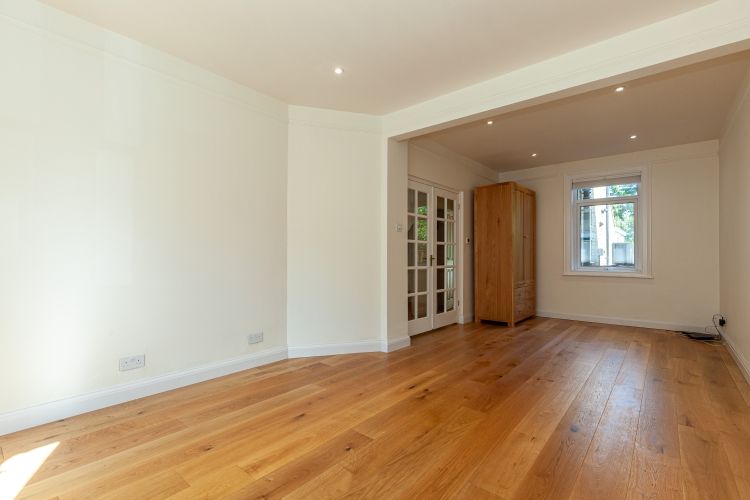 Property photo 1 of 9 264263