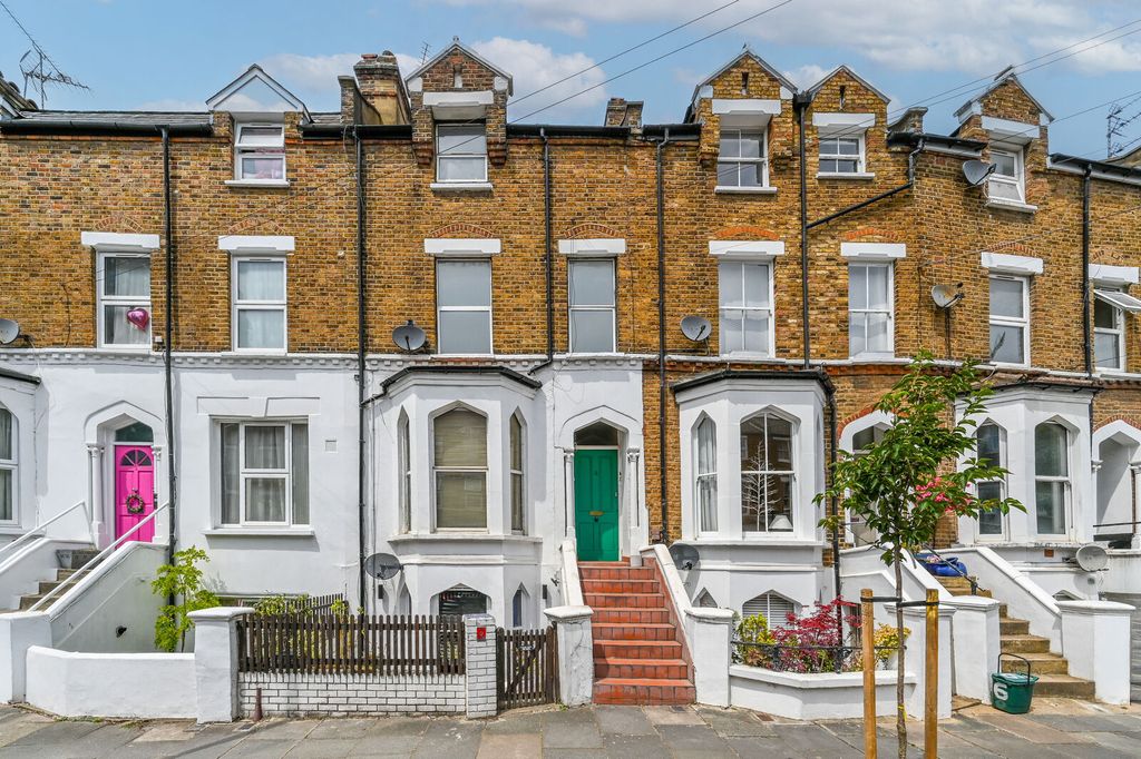 Property photo 1 of 9
