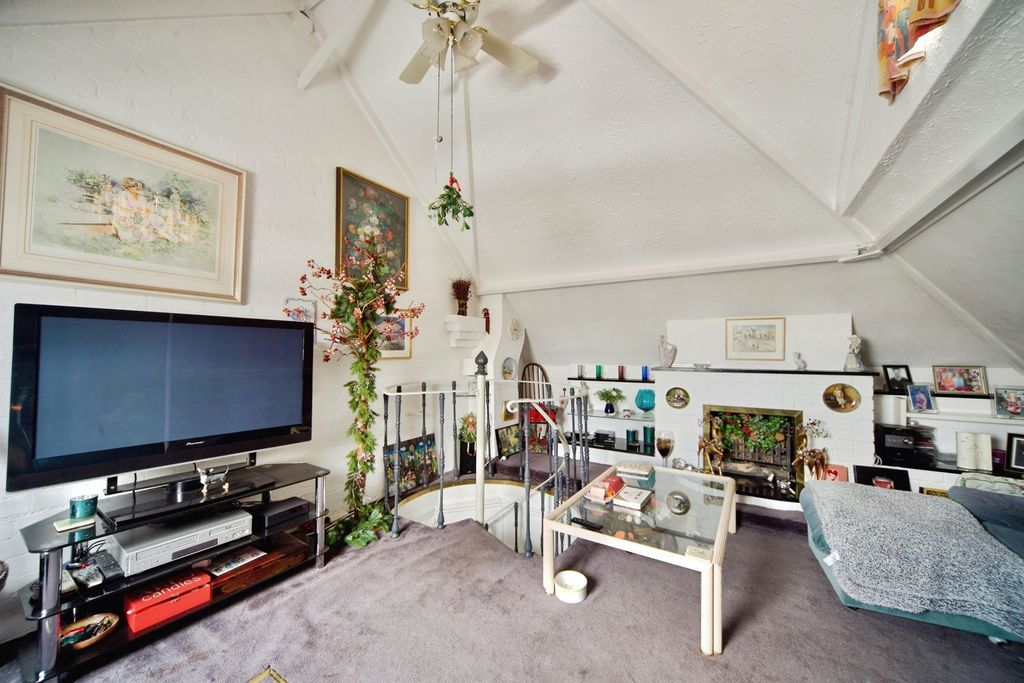 Property photo 1 of 17 Photo