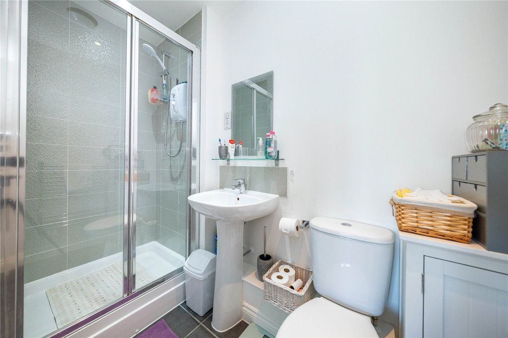 Property photo 3 of 12 En Suite To Main
