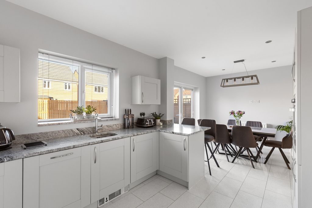 Property photo 2 of 19 Kitchen Dining Room