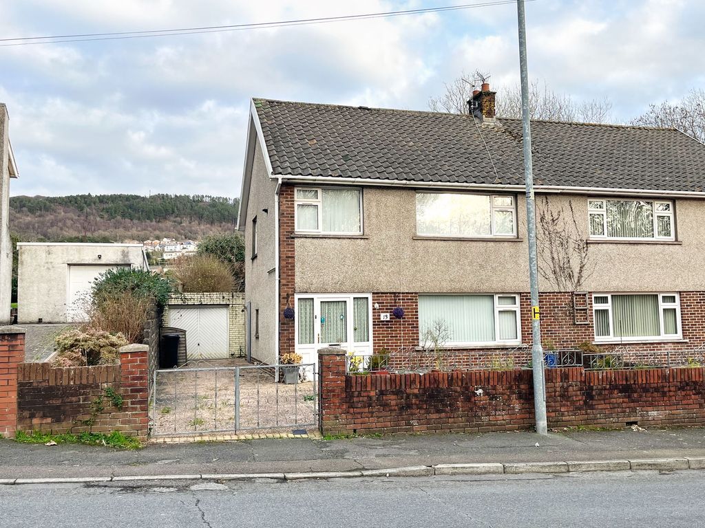 Property photo 1 of 30