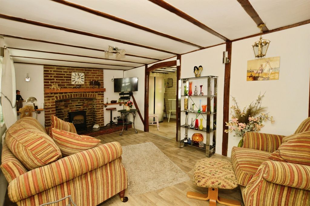 Property photo 3 of 17
