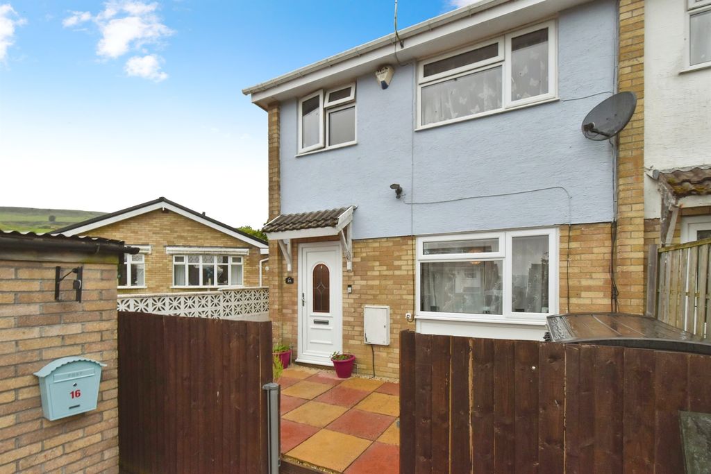 Property photo 2 of 16