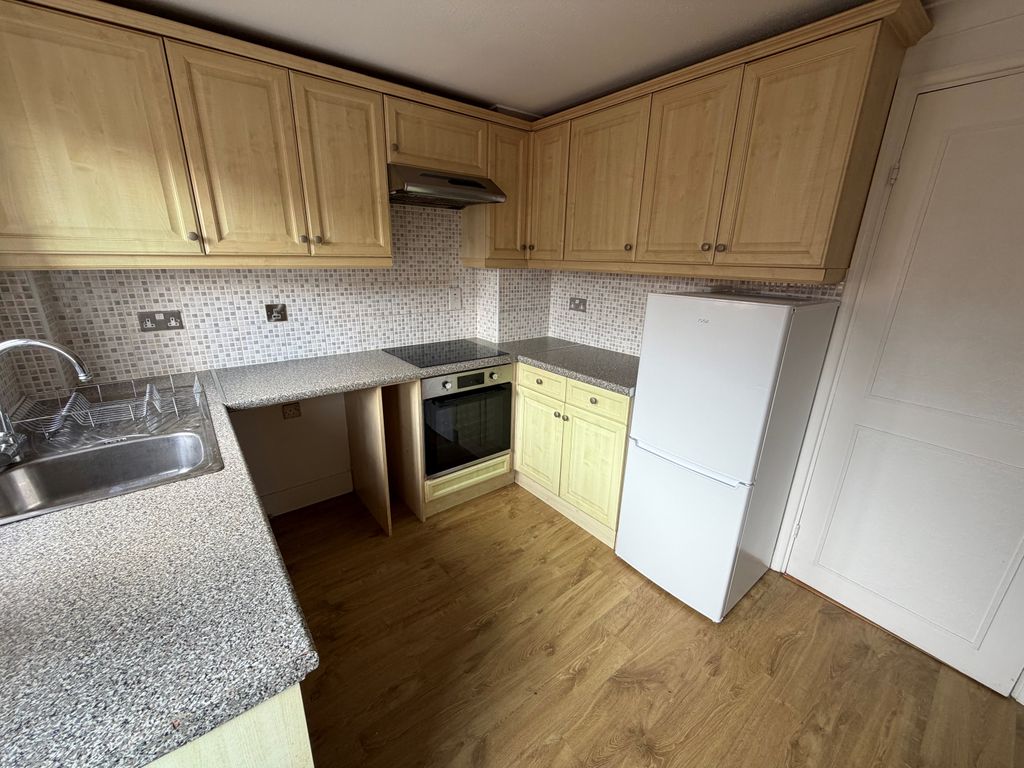 Property photo 2 of 8