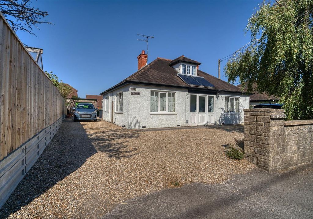 Property photo 1 of 9 Front