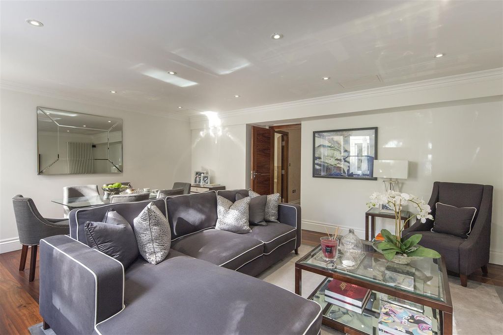 Property photo 1 of 11 B1 86-92 Kensington Gardens Square - 355411 Rec_R