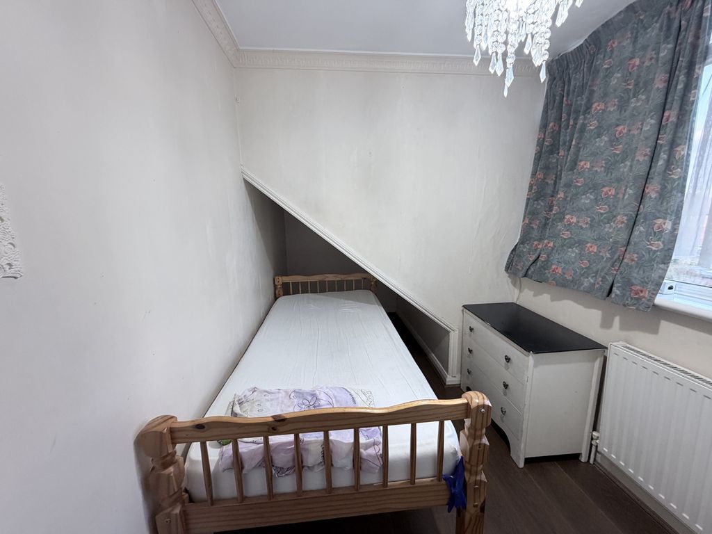 Property photo 3 of 7 Gallery