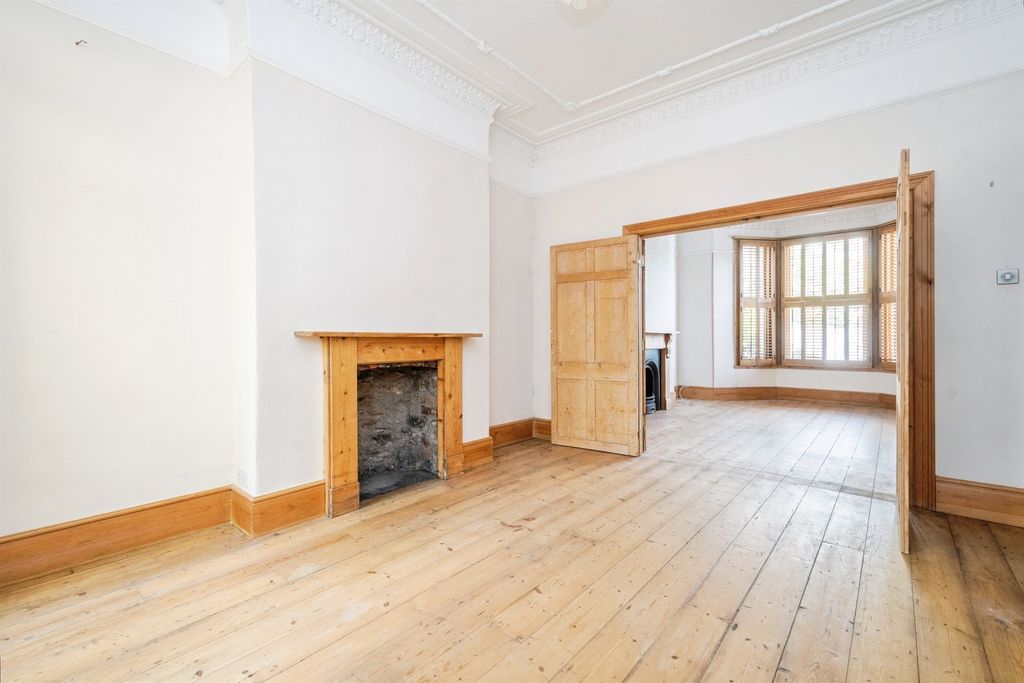 Property photo 3 of 20