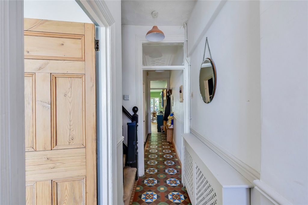 Property photo 3 of 29 Picture No. 25