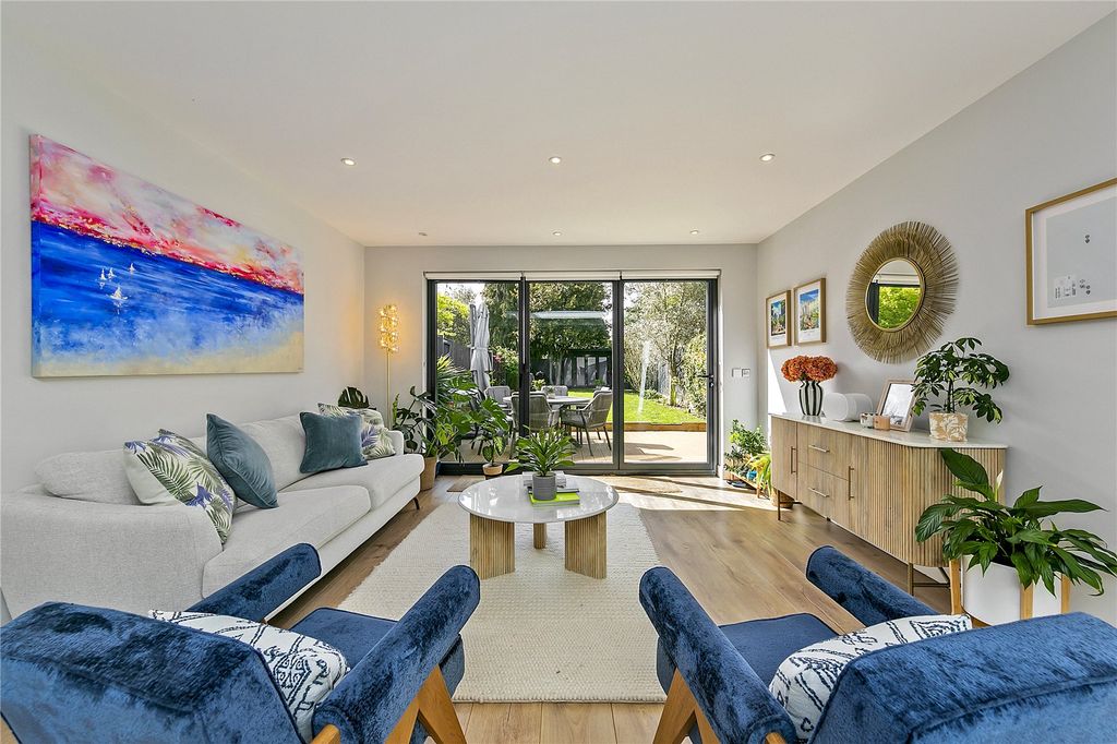 Property photo 3 of 30 Picture No. 15