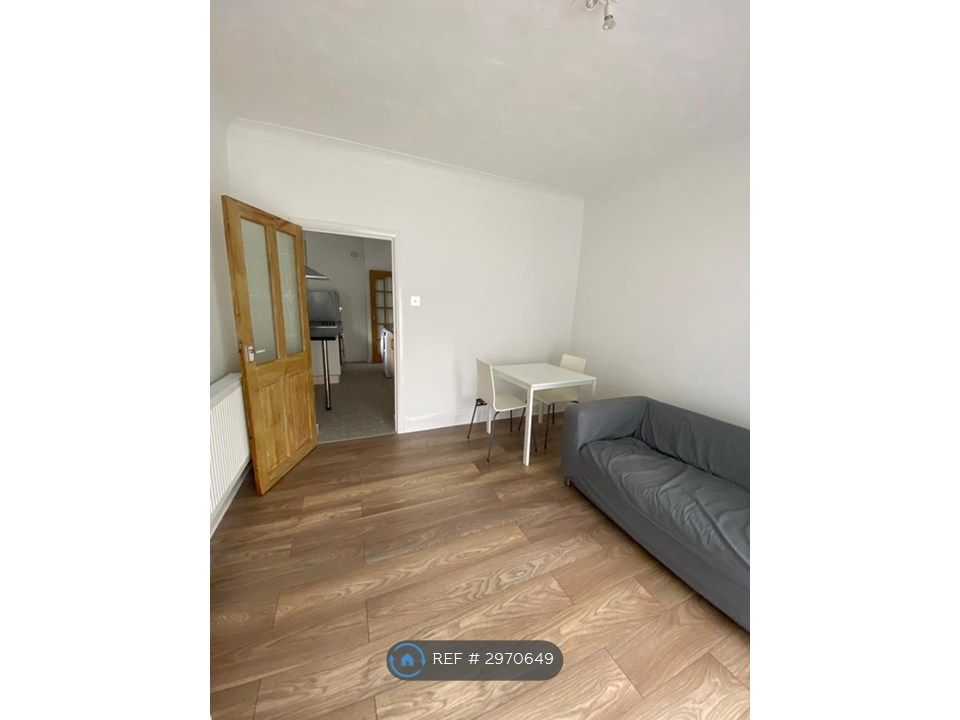 Property photo 2 of 7 Lounge Room