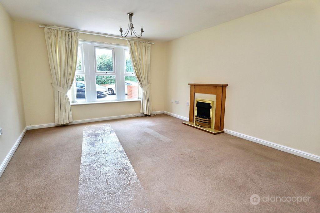 Property photo 2 of 15 5331582