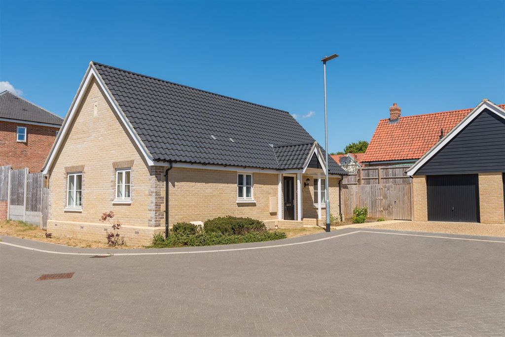 Additional image 15 of 2 bed detached bungalow for saleCarey Drive, Halesworth IP19