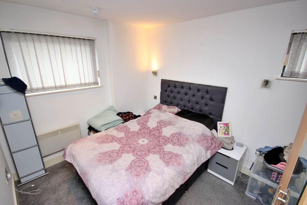 Property photo 3 of 5