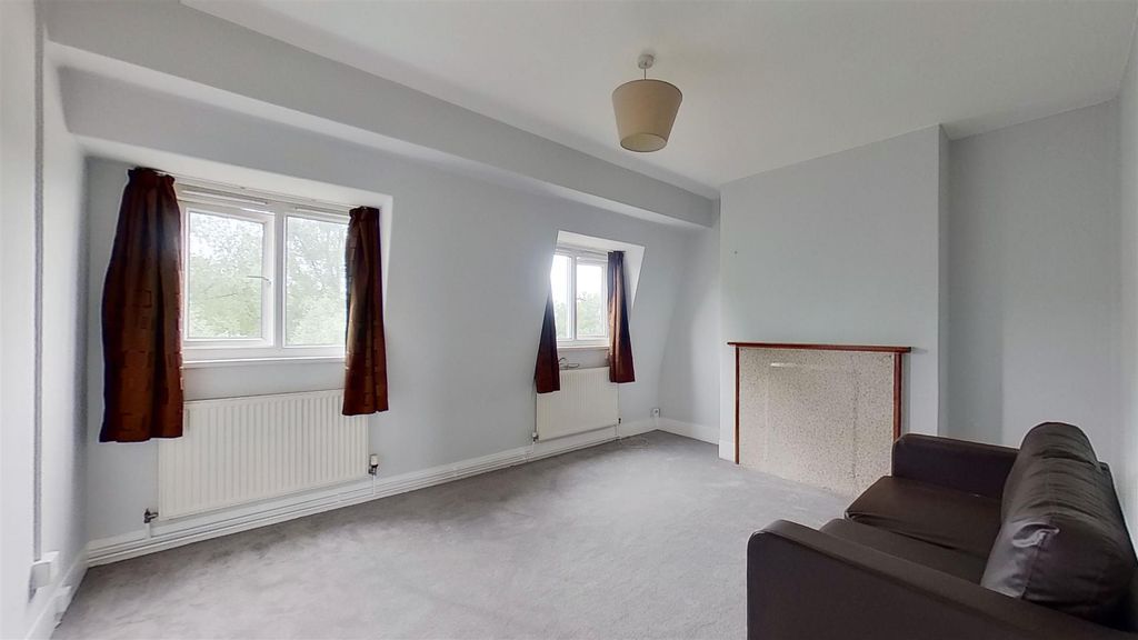 Property photo 1 of 10 Wandle-Way-Earlsfield-Sw18-06102021_181254.Jpg