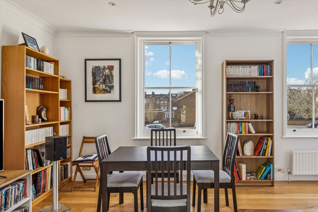 Property photo 3 of 14 Image