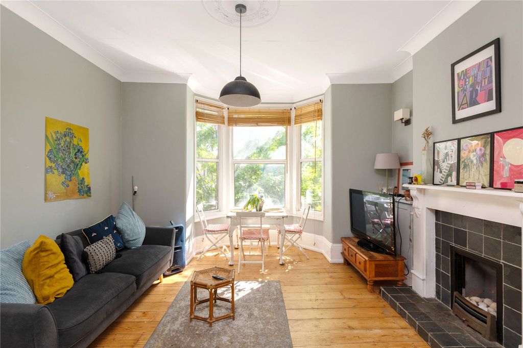 Property photo 3 of 13 Picture No. 02