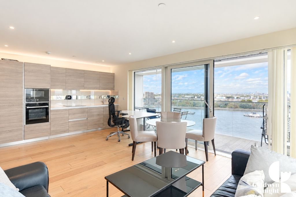 Property photo 1 of 25 Bright Riverside Open-Plan Interior