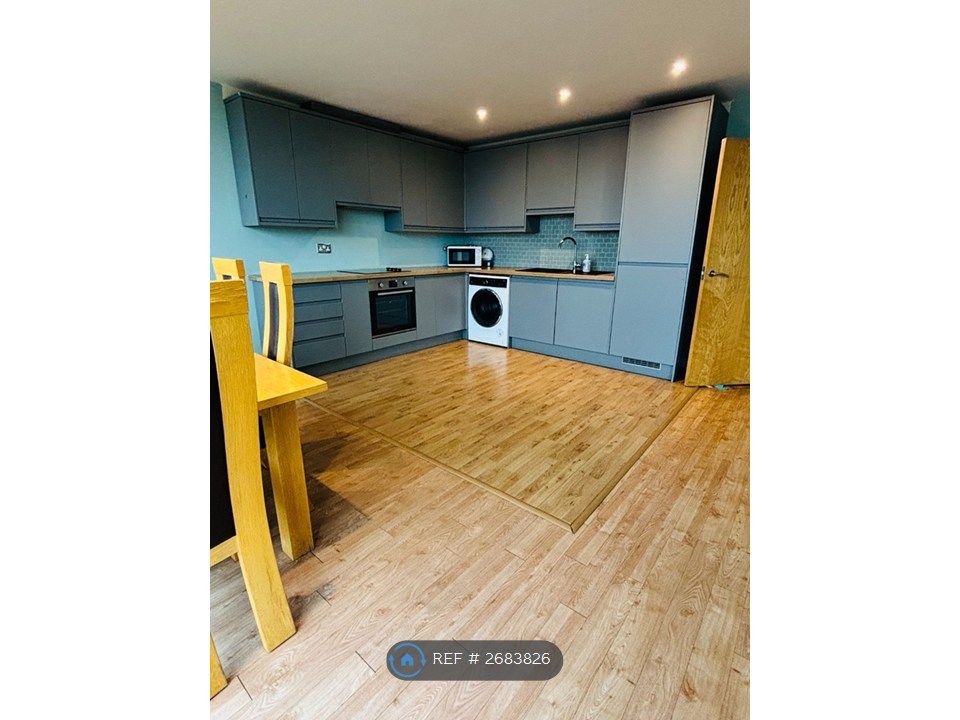 Property photo 2 of 27