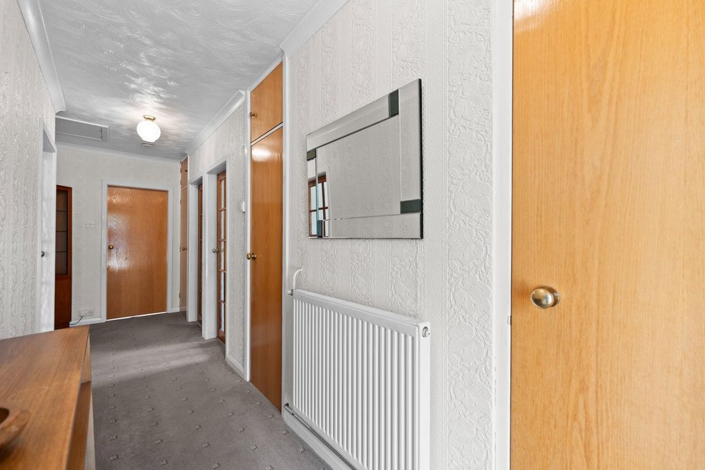 Property photo 3 of 30