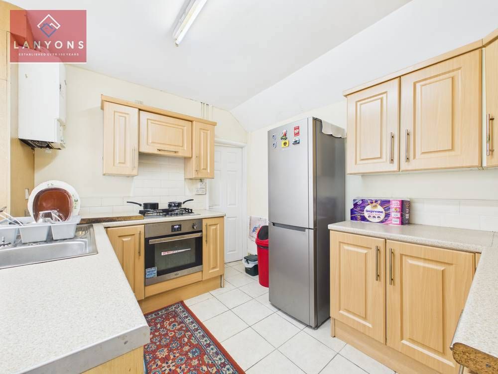 Property photo 3 of 13 Giraffe360-Still012