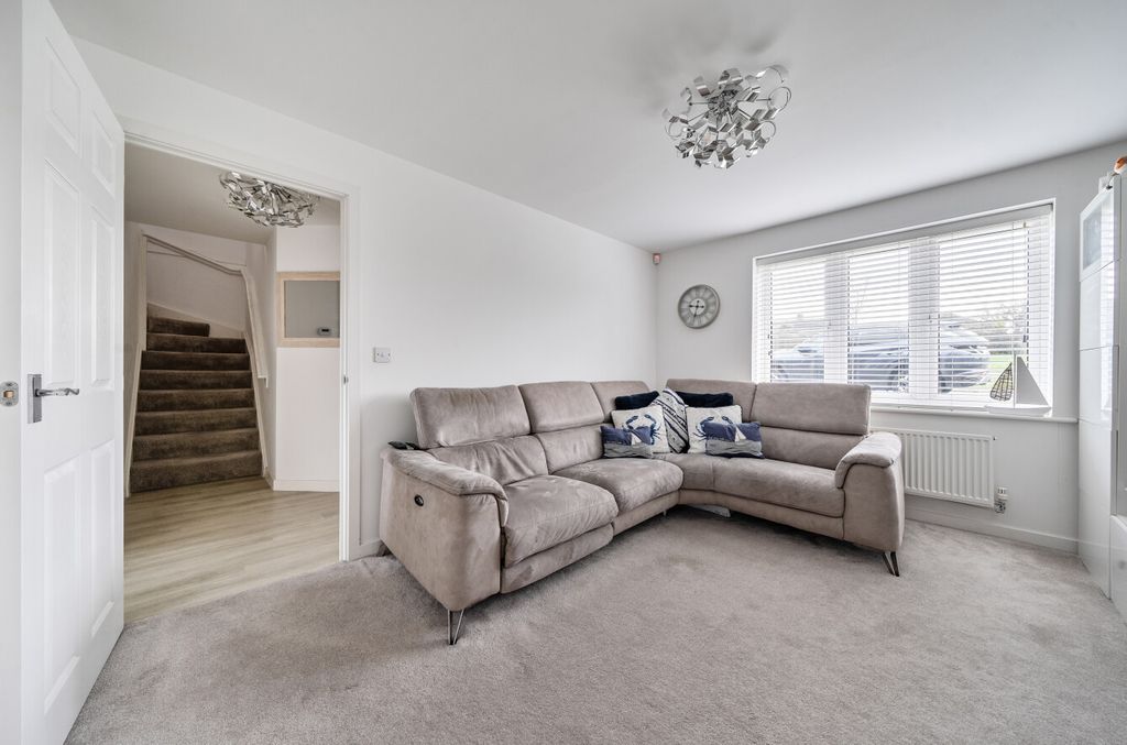 Property photo 2 of 22 1408798-12-6989c2...