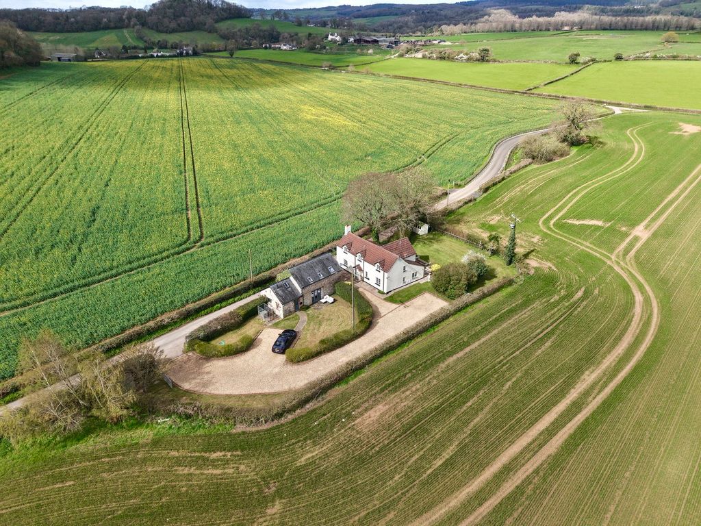 Property photo 2 of 21