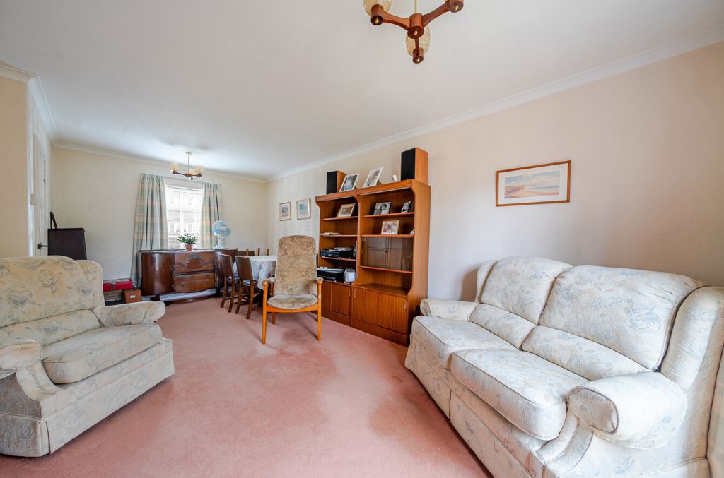 Property photo 3 of 17 1430388-15-69B7F6...