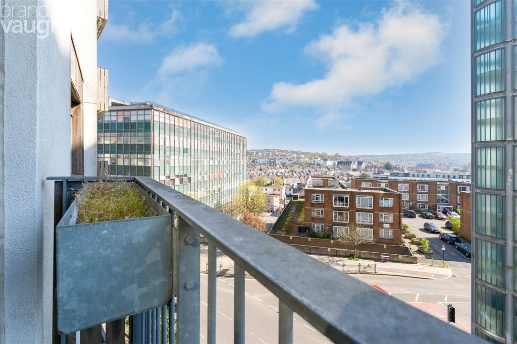 Property photo 3 of 8 Balcony