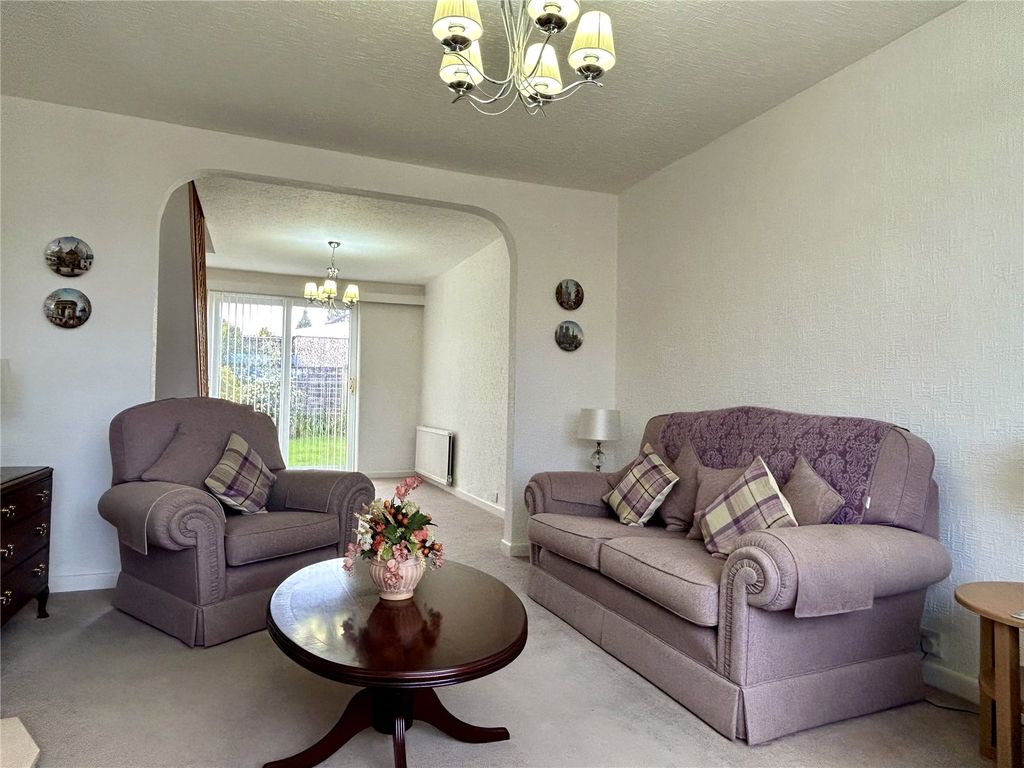 Property photo 3 of 17 Living Room