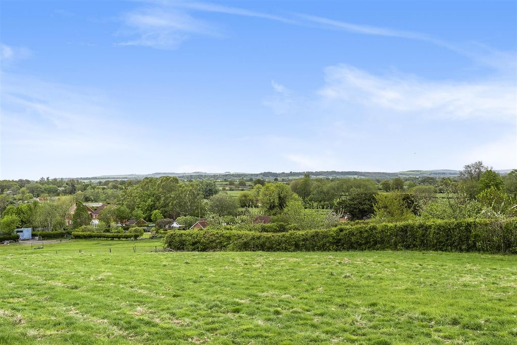 Property photo 2 of 21 Rear Paddock