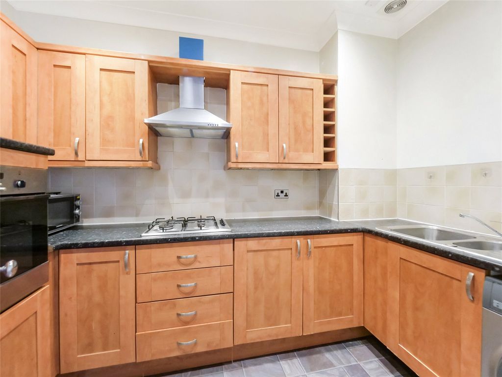 Property photo 3 of 18 Kitchen