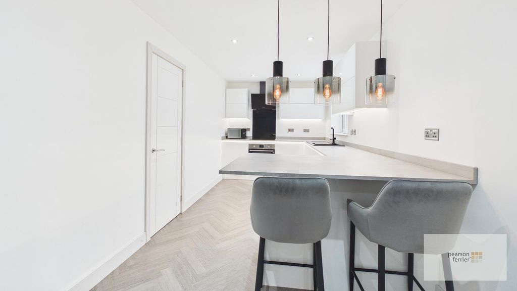 Property photo 3 of 17 Kitchen/Diner