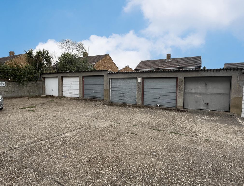 Property photo 3 of 8 Img_0683.Jpg