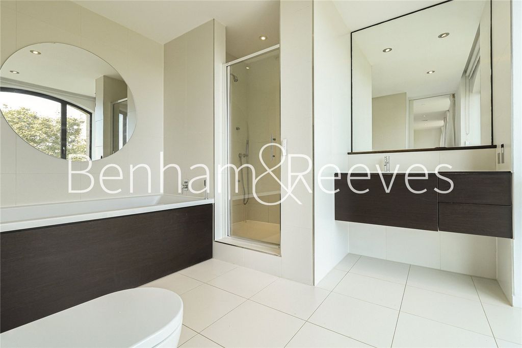 Property photo 2 of 32 Picture No. 01