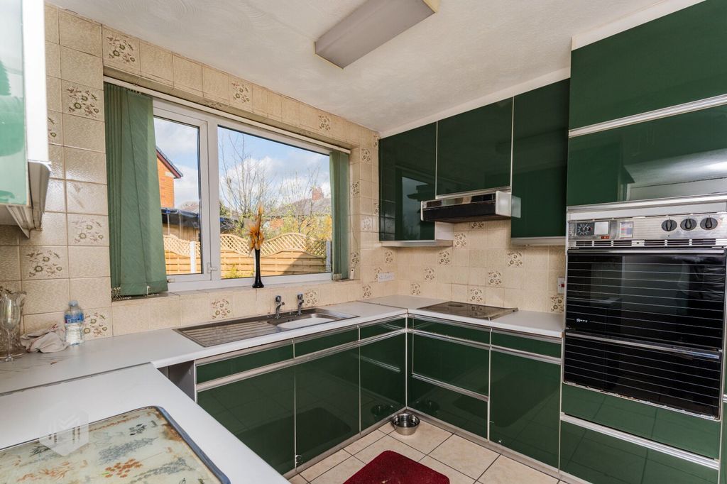 Property photo 2 of 21 Picture No. 09