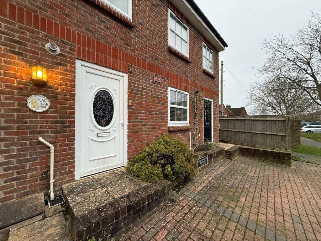 Property photo 2 of 20