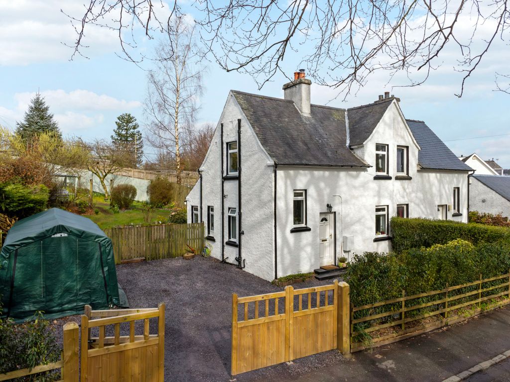 Property photo 2 of 28