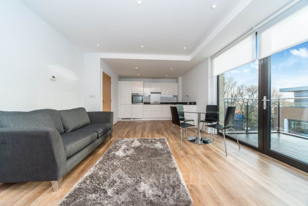 Property photo 2 of 9