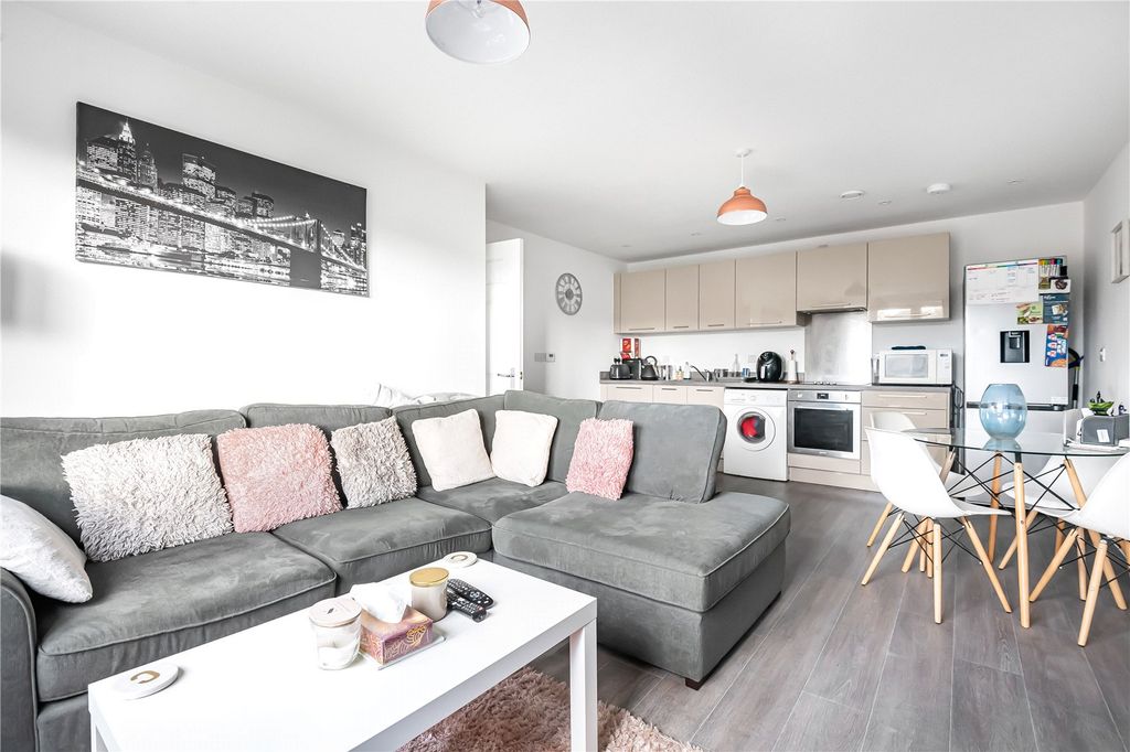 Property photo 3 of 11 Picture No. 19